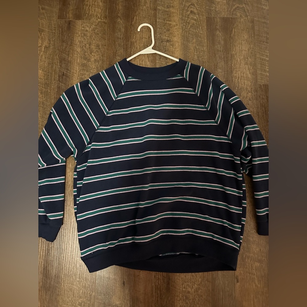 American Eagle Sweatshirt    Size S